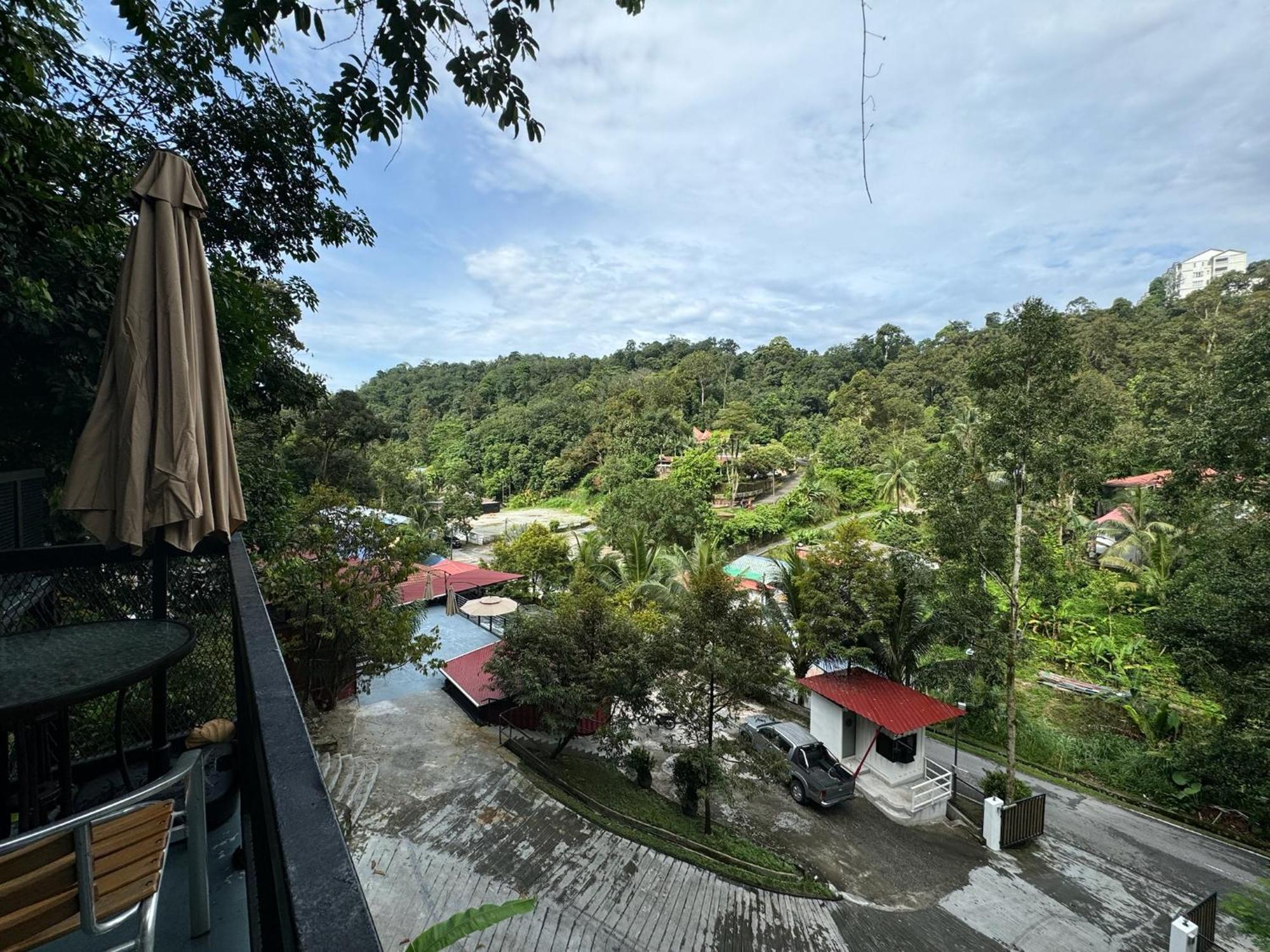 Hillside Red Cabin Hotel Kuala Lumpur Exterior photo